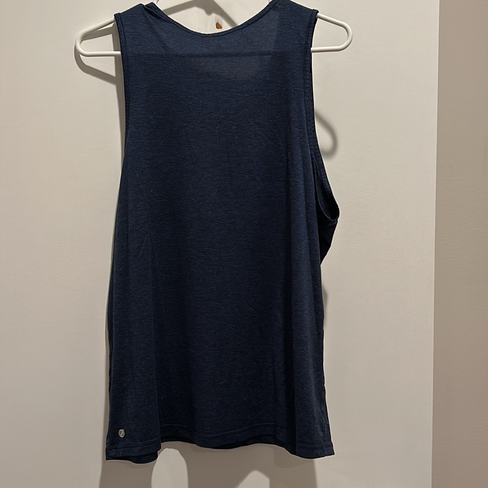 Workout Tank Top - Picture 3 of 3